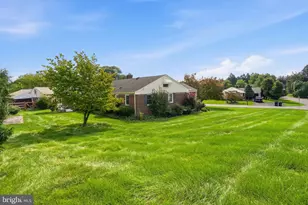 1444 Wynnewood Dr, Bethlehem, PA 18017 - Photo 41