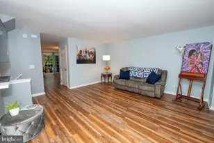 2753 Red Oak Cir, Bethlehem, PA 18017 - Photo 9