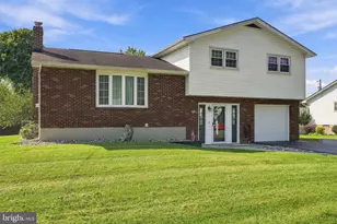 1543 Stoke Park Rd, Bethlehem, PA 18017 - Photo 3