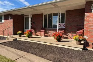 2433 High Point Dr, Bethlehem, PA 18017 - Photo 1