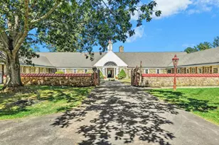 1807 Apple Tree Ln, Bethlehem, PA 18015 - Photo 1