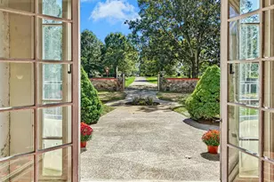1807 Apple Tree Ln, Bethlehem, PA 18015 - Photo 7