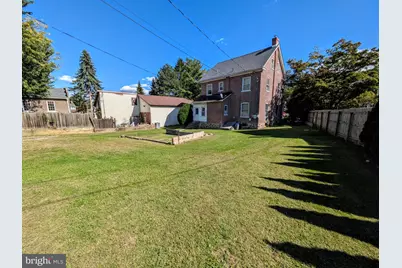 823 Broadway, Bethlehem, PA 18015 - Photo 3