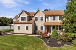 2512 Martin St, Nazareth, PA 18064 - Photo 3