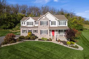 3107 Eagle View Ct, Nazareth, PA 18064 - Photo 1