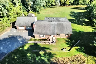 2507 Alpine Dr, Hellertown, PA 18055 - Photo 3