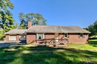 2507 Alpine Dr, Hellertown, PA 18055 - Photo 1