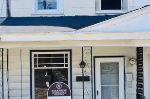 34 N Vine St, Mount Carmel, PA 17851 - Photo 9