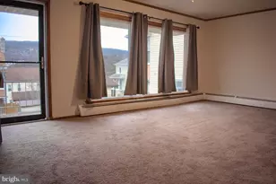 924 Hemlock St, Shamokin, PA 17872 - Photo 3