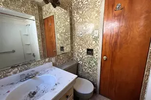 1030 W Lynn St, Coal Township, PA 17866 - Photo 9