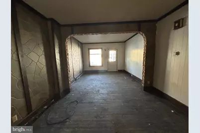 1030 W Lynn Street, Coal Township, PA 17866 - Photo 5