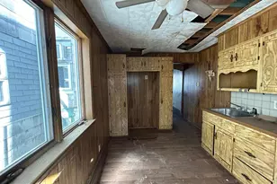 1030 W Lynn St, Coal Township, PA 17866 - Photo 7