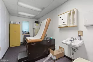 235 W Commerce St, Shamokin, PA 17872 - Photo 21