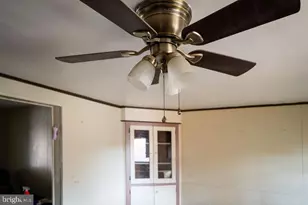 704 Bear Valley Ave, Shamokin, PA 17872 - Photo 9