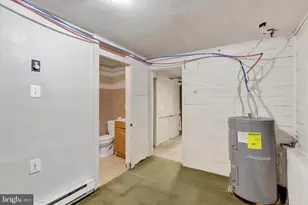 1143 W Pine St, Coal Township, PA 17866 - Photo 17