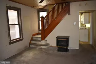45 S Market St, Shamokin, PA 17872 - Photo 5