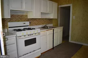 45 S Market St, Shamokin, PA 17872 - Photo 7