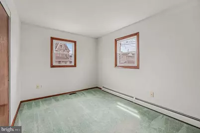 32 N Poplar Street, Mount Carmel, PA 17851 - Photo 9