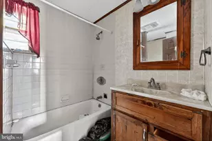 726 E Dewart St, Shamokin, PA 17872 - Photo 39