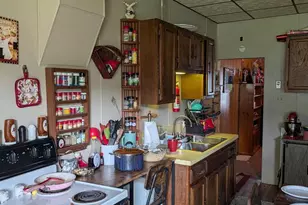 812 W 5th St, Mount Carmel, PA 17851 - Photo 5