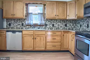 418 5th W, Mount Carmel, PA 17851 - Photo 3