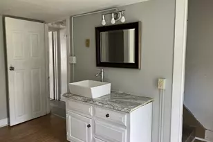 918 W Wood St, Coal Township, PA 17866 - Photo 15
