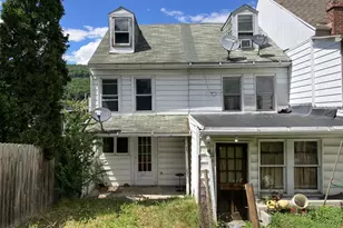 918 W Wood St, Coal Township, PA 17866 - Photo 23