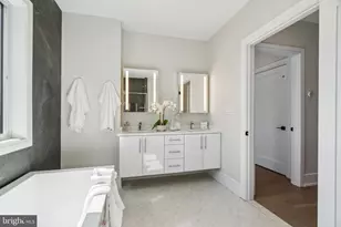 2006 Renaissance Walk, Philadelphia, PA 19145 - Photo 53