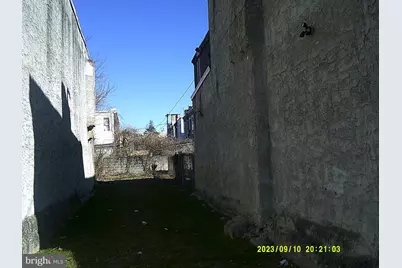 2107 W Westmoreland Street, Philadelphia, PA 19140 - Photo 3