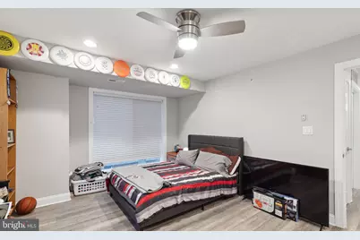 1419 Poplar Street, Philadelphia, PA 19130 - Photo 9