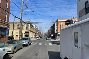 904 S 8th St, Philadelphia, PA 19147 - Photo 3