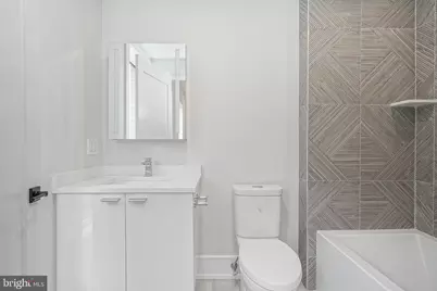 2002 Renaissance Walk # 2, Philadelphia, PA 19145 - Photo 37