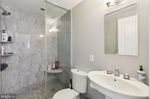 1701 Locust St, Philadelphia, PA 19103 - Photo 19