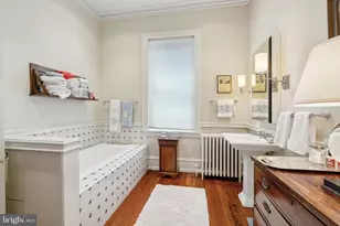 2212 St James Pl, Philadelphia, PA 19103 - Photo 17