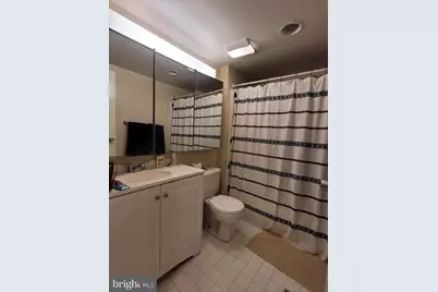 530 S 2nd St #610, Philadelphia, PA 19147 - Photo 13