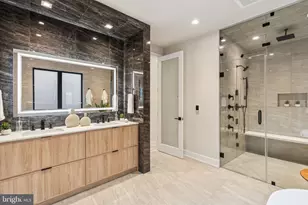 338 S Hicks St, Philadelphia, PA 19102 - Photo 17