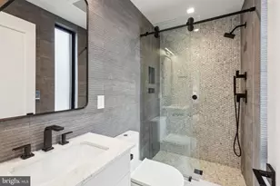 338 S Hicks St, Philadelphia, PA 19102 - Photo 35