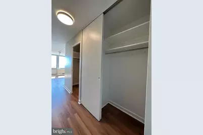 604 S Washington Square #1313, Philadelphia, PA 19106 - Photo 17