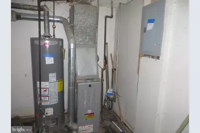 327 E Haines Street, Philadelphia, PA 19144 - Photo 5