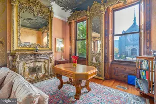 2201 Green St, Philadelphia, PA 19130 - Photo 9