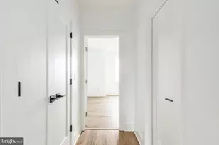 85 E Sharpnack St, Philadelphia, PA 19119 - Photo 35