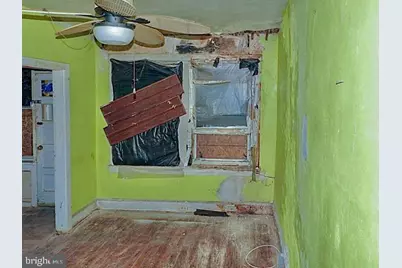 2547 Bonaffon Street, Philadelphia, PA 19142 - Photo 9