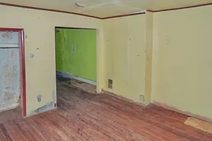 2547 Bonaffon St, Philadelphia, PA 19142 - Photo 33