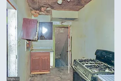 2547 Bonaffon Street, Philadelphia, PA 19142 - Photo 17