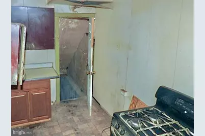 2547 Bonaffon Street, Philadelphia, PA 19142 - Photo 13