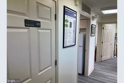 536 W Walnut Lane REAR #1, Philadelphia, PA 19128 - Photo 9