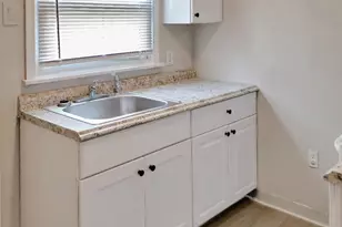 2015 Pierce St, Philadelphia, PA 19145 - Photo 3