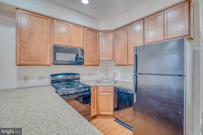 2542 W Girard Avenue, Philadelphia, PA 19130 - Photo 9