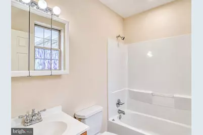 2542 W Girard Avenue, Philadelphia, PA 19130 - Photo 13
