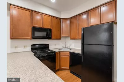 2542 W Girard Avenue, Philadelphia, PA 19130 - Photo 9